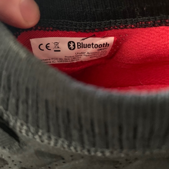 Underarmour HOVR with Bluetooth capability - Picture 6 of 7